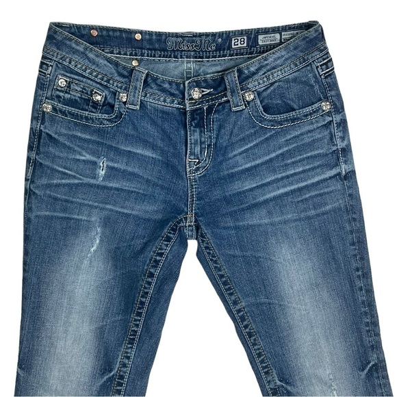 MISS ME EASY BOOT RHINESTONE EMBROIDERED DISTRESSED BOOTCUT JEANS - Picture 4 of 15